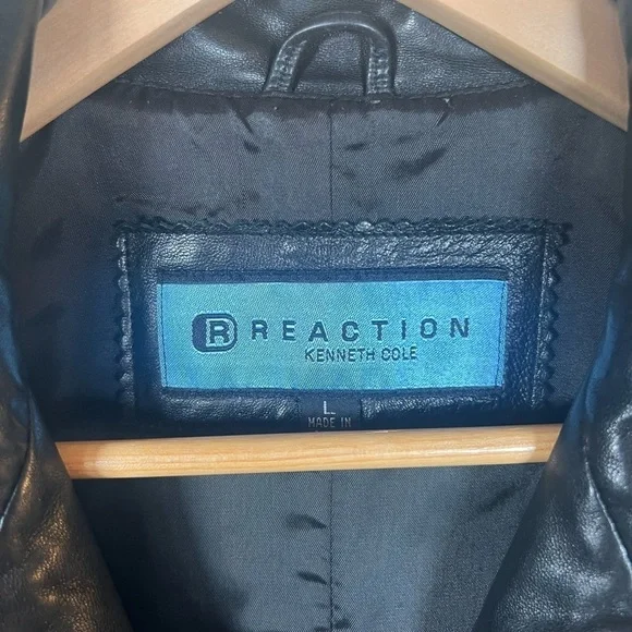 Reaction Kenneth Cole Women’s Leather Jacket Size Large - Picture 3 of 12